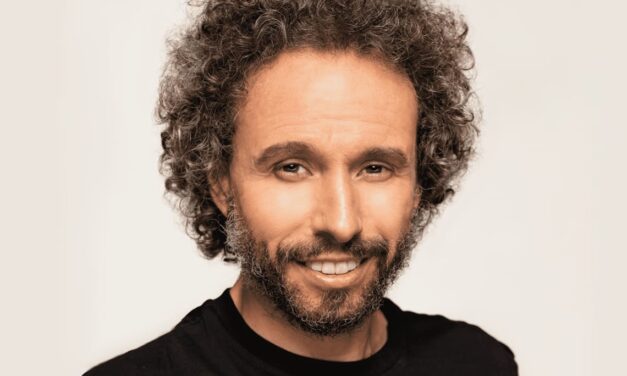 Manu Badenes regresa con su manual de supervivencia generacional
