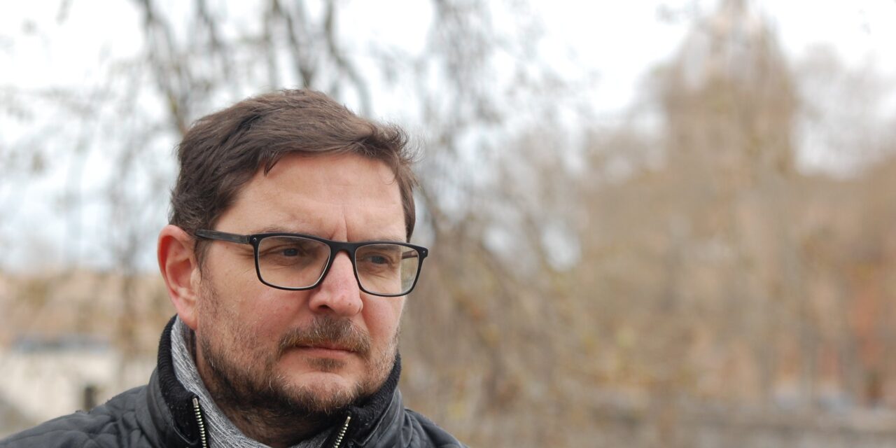Xavier Aliaga: «Si haces drama te ha de abrir en canal»